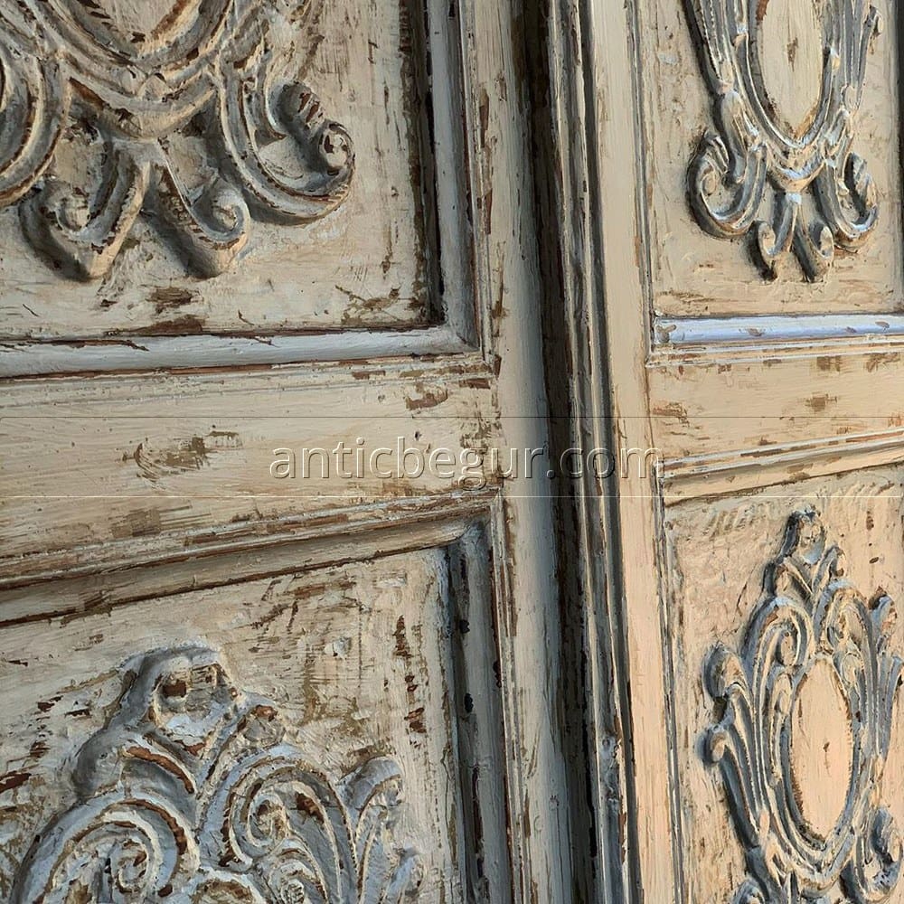Las puertas antiguas de Antic Begur 