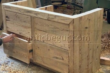 Muebles artesanales de madera maciza a medida